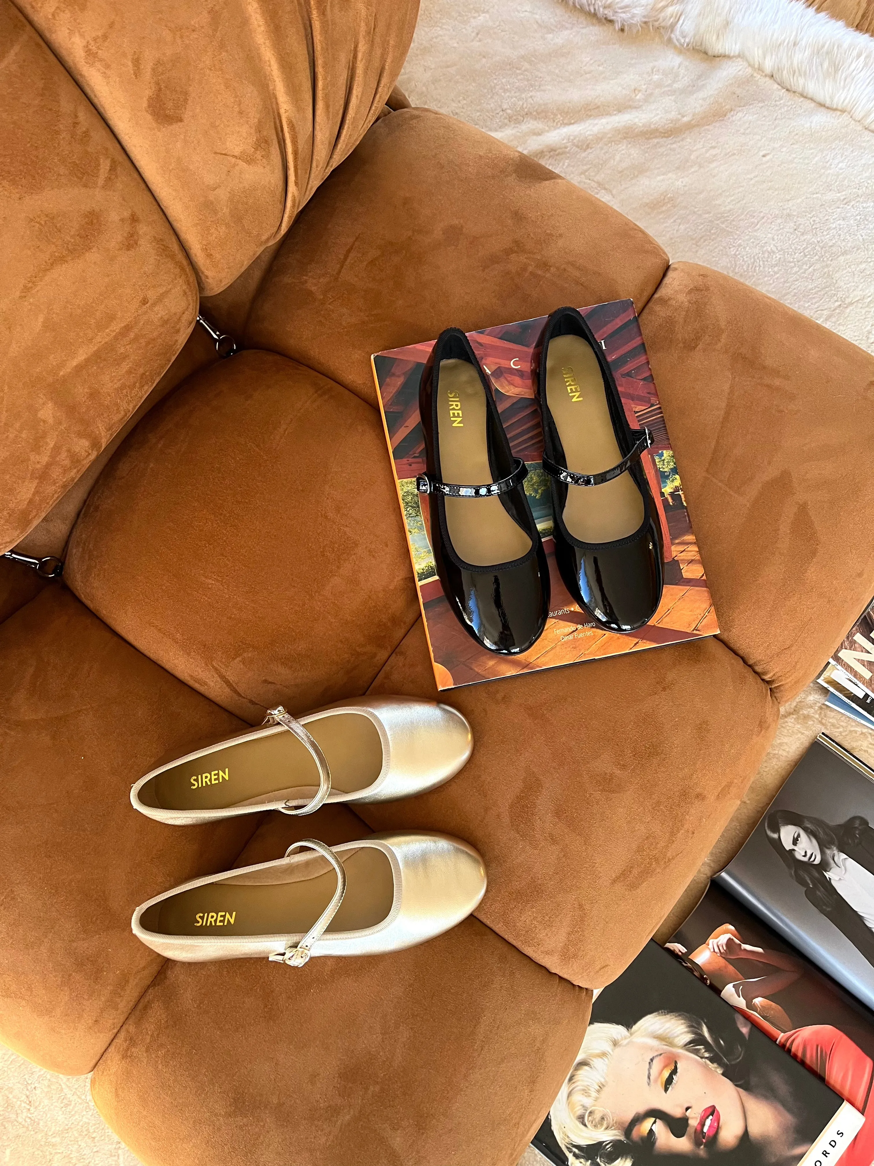 Bailey Flats - Gold Leather